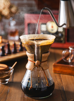 Brewing Organic Specialty Coffee in a Chemex Filter